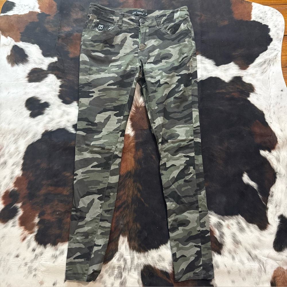 Camouflage Skinny Pants